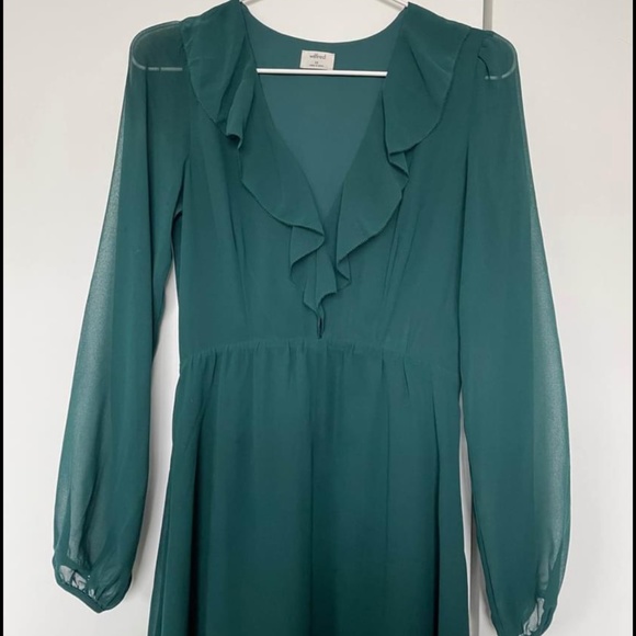 Aritzia Dresses & Skirts - Aritzia Wilfred Longsleeve Slit Dress